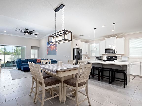 4th image of 2216 Donahue Dr
