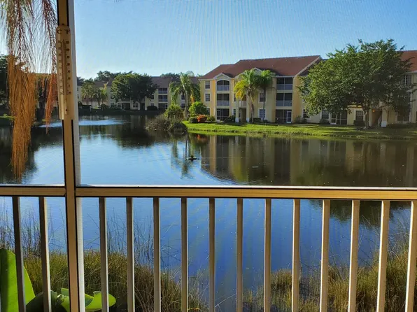 4720 Saint Croix Ln APT 125, Naples, FL 34109