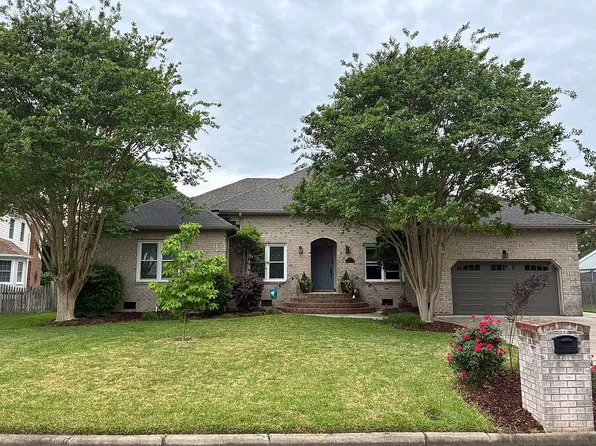 416 Brougham Ct, Chesapeake, VA 23322