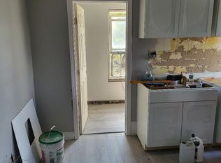 16 Maple St APT 4, Derry, NH 03038