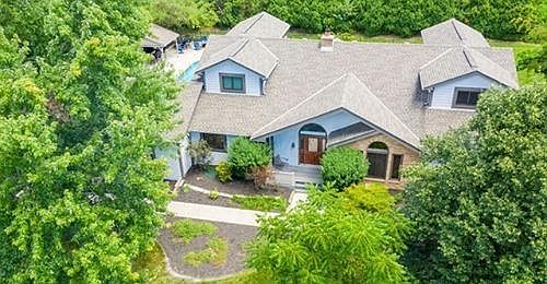 2nd image of 8190 Glencree Pl