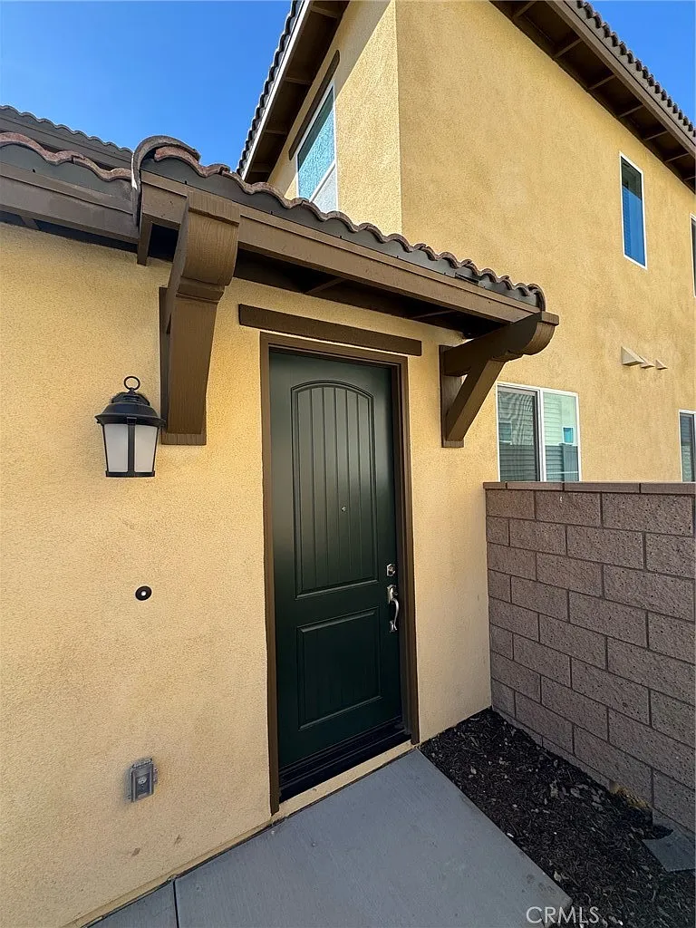 1 bed, 4134 sqft, $2,450 — Photo 2