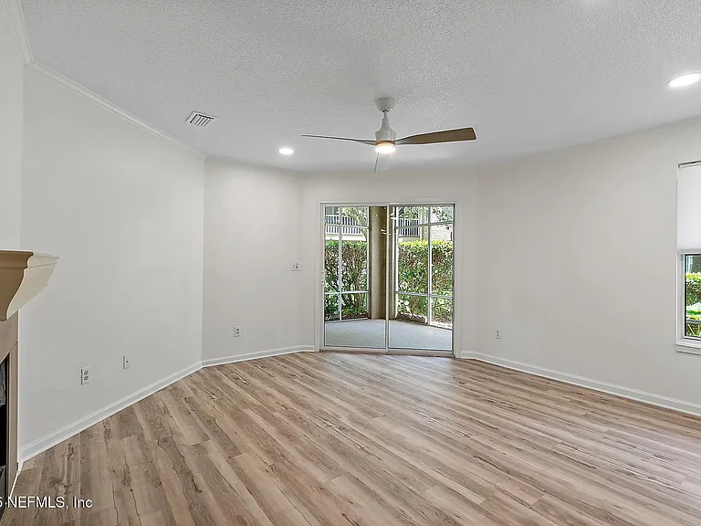 900 Ironwood Dr #917 — Photo 7