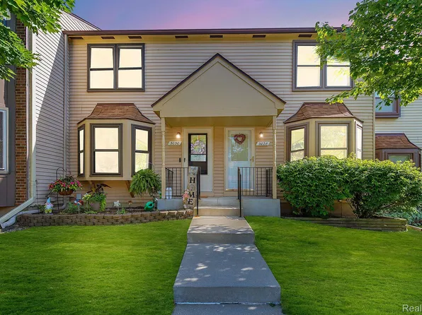 3030 Carly Ct, Auburn Hills, MI 48326
