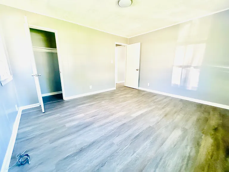 4198 Eastway Rd — Photo 18