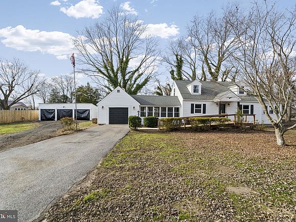 3rd image of 8431 Patuxent Ave