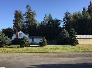 213 Montgomery St, Uniontown, WA 99179