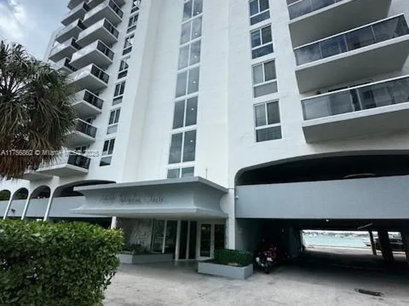 7928 West Dr APT 304, North Bay Village, FL 33141