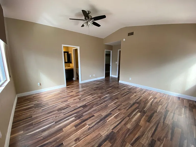 1685 Autumn Rust Dr — Photo 8
