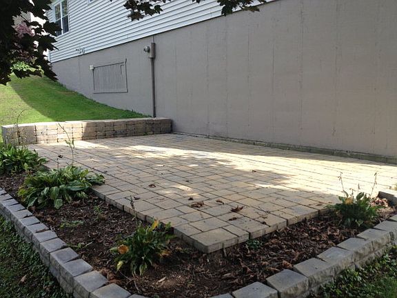 3rd image of 576 Hillcrest Dr