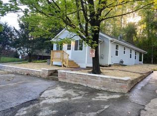 18506 Old Triangle Rd, Triangle, VA 22172