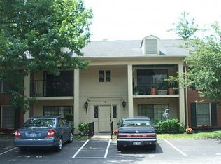 4 Dupont Way APT 1, Saint Matthews, KY 40207