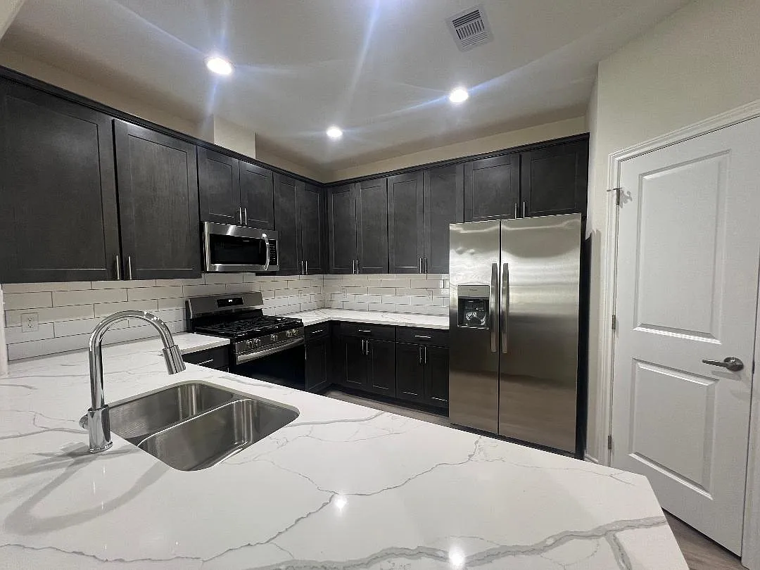 3 bed, 2.0 bath, 1344 sqft, $1,795 — Photo 4