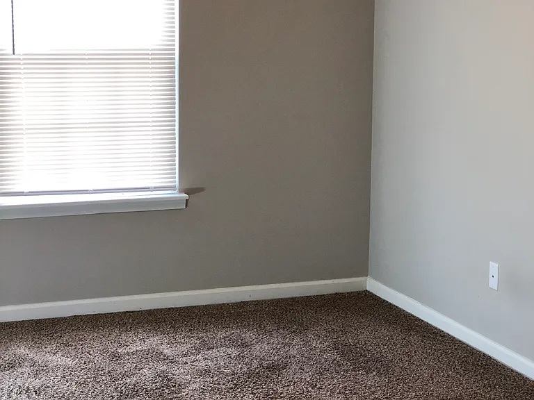 2302 Raleigh Ct #2 — Photo 7