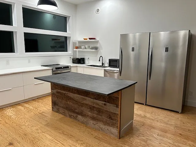 250 Upper Meadows Ln — Photo 2