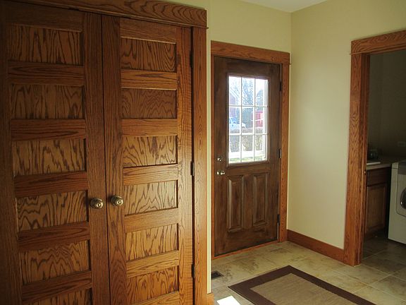 3rd image of 1161 S Batavia Ave