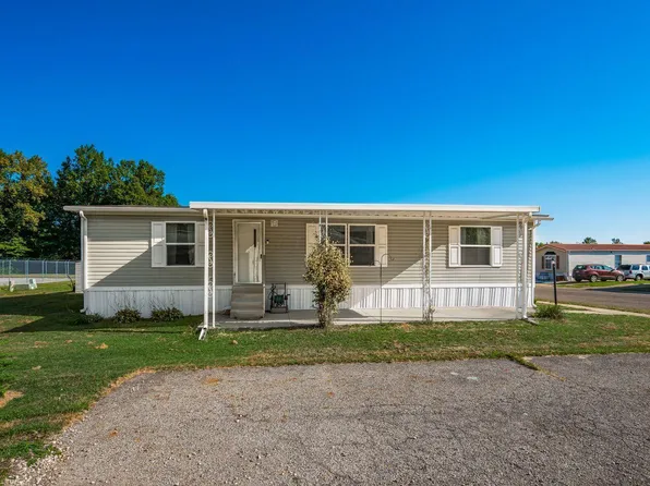 201 Rona Blvd, Pataskala, OH 43062