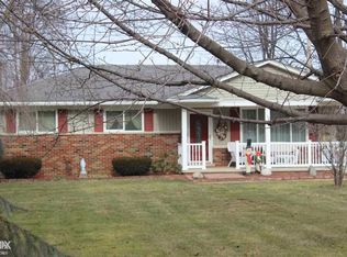 9354 Short Cut Rd, Fair Haven, MI 48023