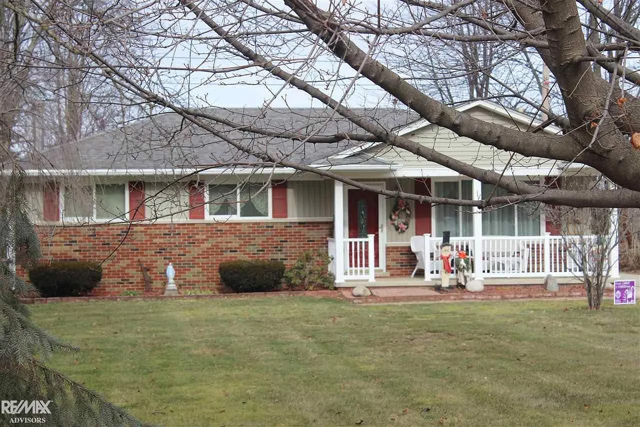 9354 Short Cut Rd photo 1