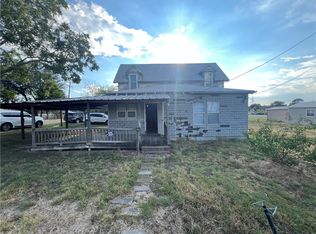 201 N Wiebusch St, Riesel, TX 76682