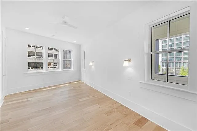 875 Okeefe Ave #301 — Photo 16