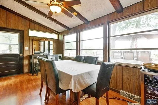 137 Lakeview Ave — Photo 17