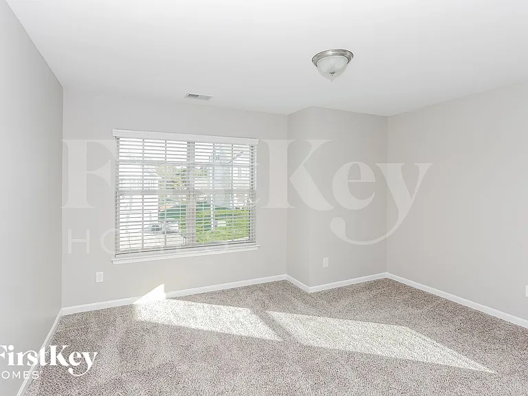 1013 Alder Ridge Ln — Photo 10