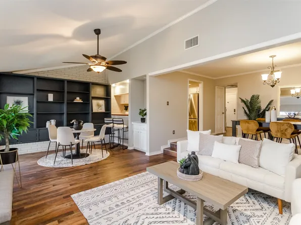 2706 Meadowstone Ct, Carrollton, TX 75006