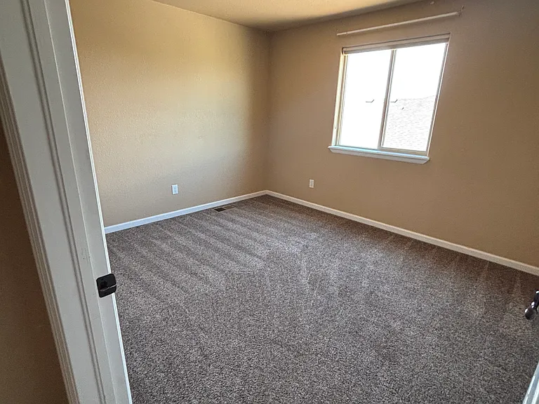 654 Chalisa Ave — Photo 14