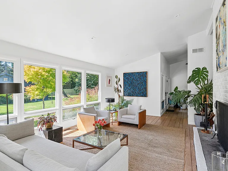 95 Skimhampton Rd — Photo 2