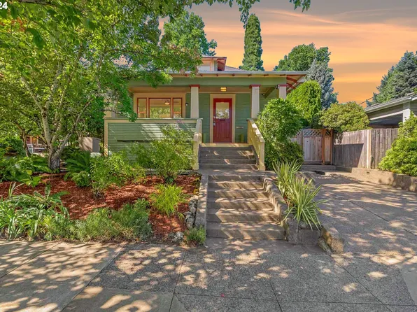1605 SE Lexington St, Portland, OR 97202