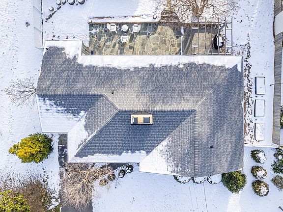 4th image of 1610 Morrison Dr
