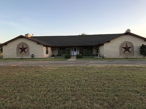 3rd image of 323 Garmon Dr