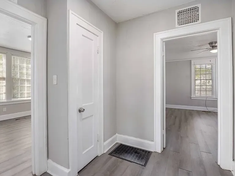 1103 Bryan Ave — Photo 11