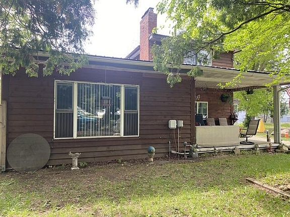 2nd image of 50 Emerald Ave