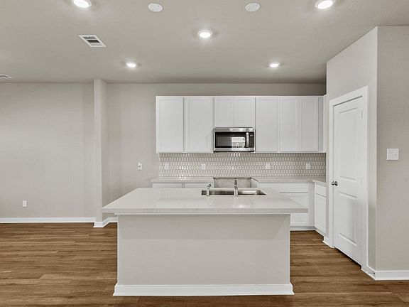 2nd image of 2903 Wind Cave Ln