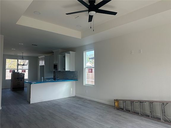 2nd image of 1105 Phoenix St