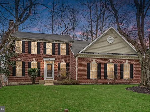 2480 Chelmsford Dr, Crofton, MD 21114