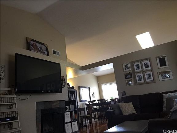 4th image of 15537 Oakhurst St