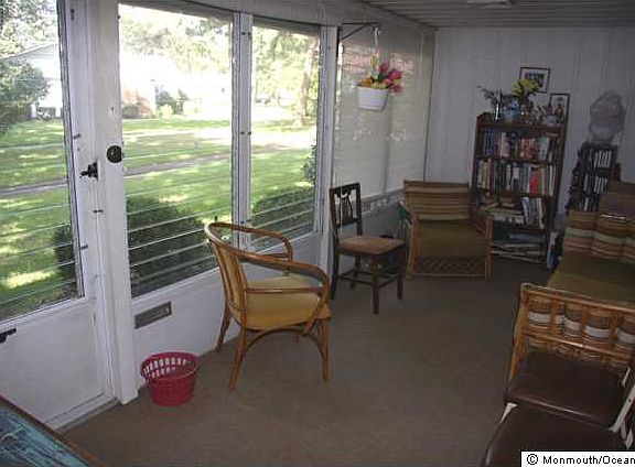 3rd image of 967A Argyll Cir