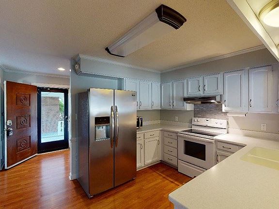 3rd image of 408 Birch Dr