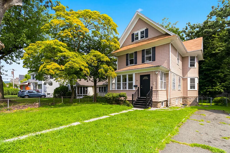 99 Lincoln St