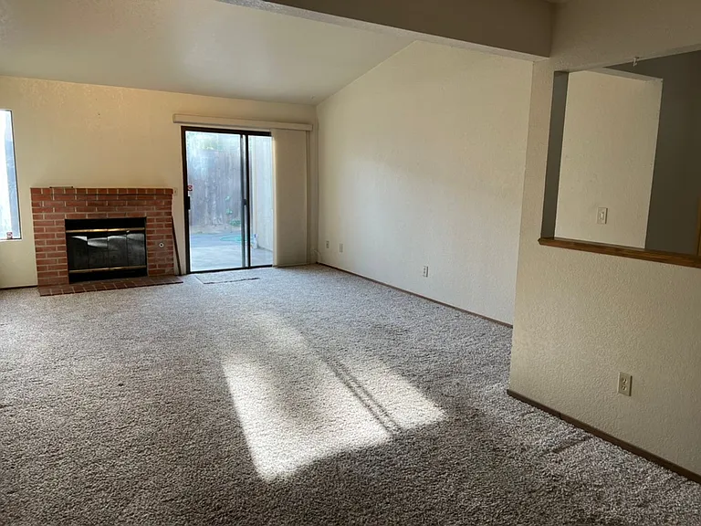 1114 Cedar Creek Dr #3 — Photo 16