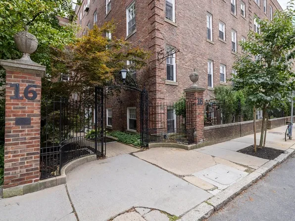 16 Chauncy St APT 27, Cambridge, MA 02138