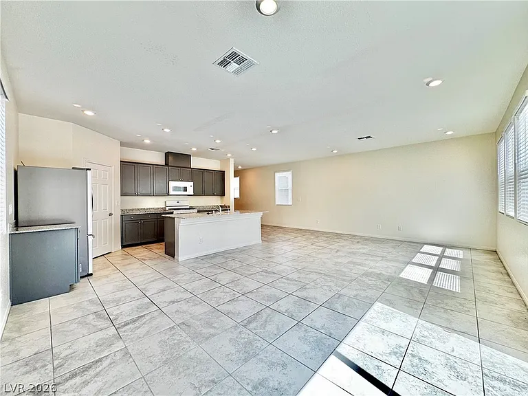 4258 Tarim St — Photo 23