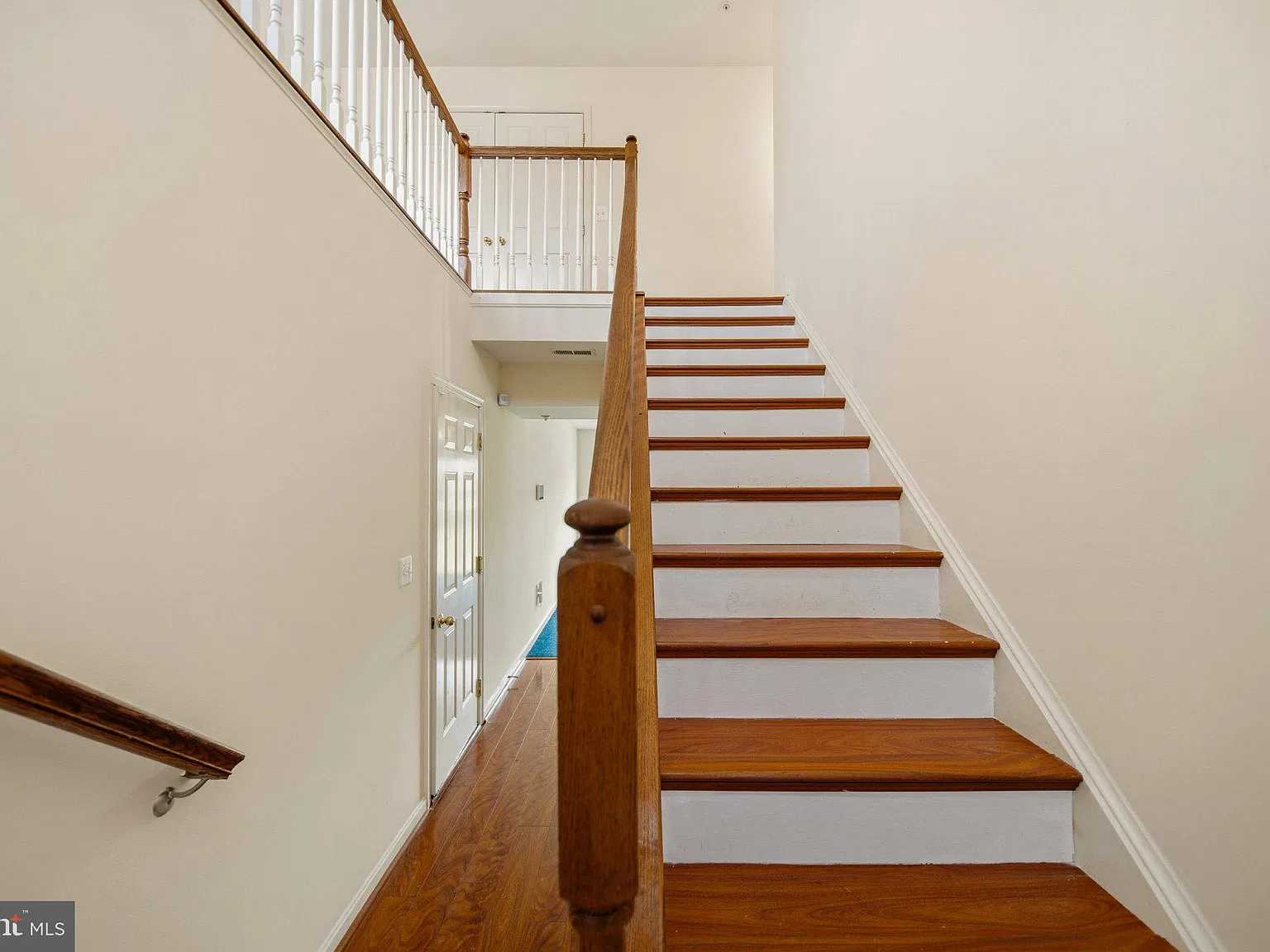 4 bed, 3.0 bath, 2252 sqft, $3,200 — Photo 3
