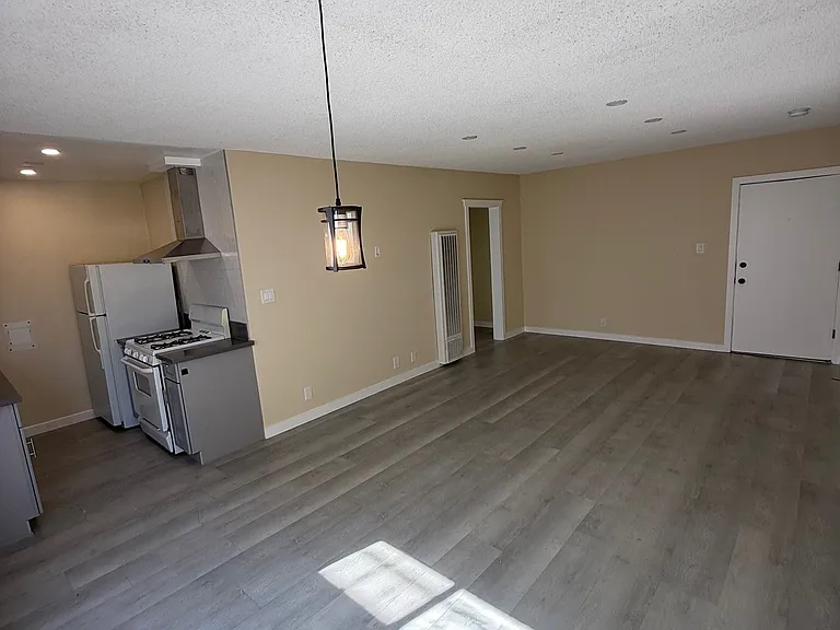 12736 Mitchell Ave #5 — Photo 2