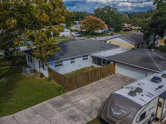 3rd image of 2714 S Dellwood Dr