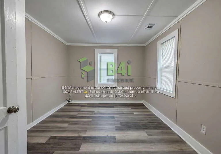 907 L S Glencamp Way — Photo 7