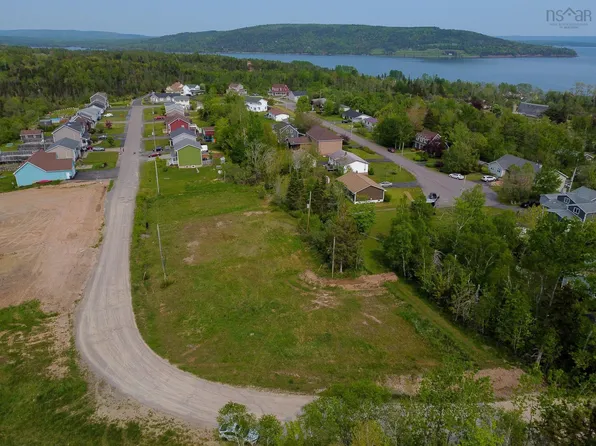 2 Alexander Dr Lot 21, Victoria, NS B0E 1B0